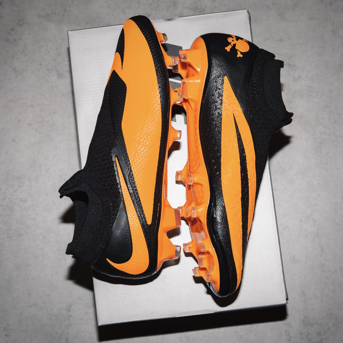 ProDirect_LDN's tweet image. Cop your pair this weekend at Pro:Direct 𝗟𝗗𝗡𝟭𝟵 — the Nike PhantomVSN II 'Future DNA' HV.
-
Pro:Direct LDN19, 19 Foubert's Place, Soho, London, W1F 7Q