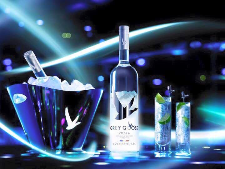 WNSATURDAY's tweet photo. ONE LED TABLE has become available due to cancellation, do not miss out, message us now to reserve 🍾🎉 #WNS #BottlesOnBottles #WeAreTheWeekend https://t.co/bq7y39yMLm