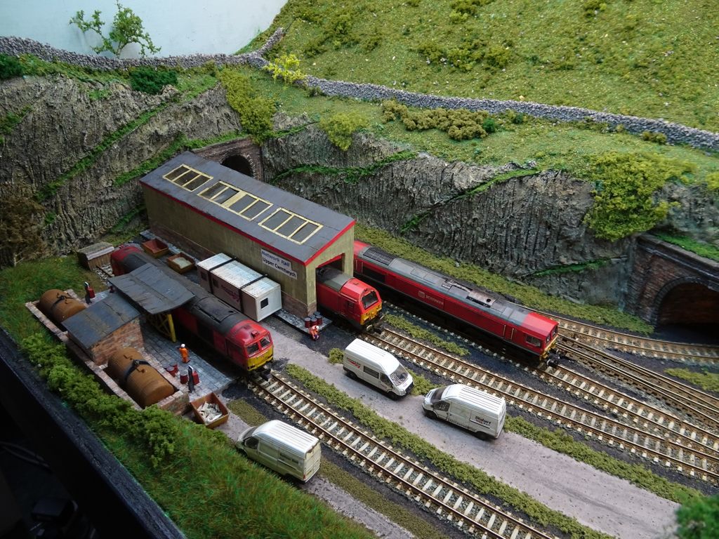 ModelRailClub's tweet photo. "Upper Cwmtwch" is another modern British outline layout, this time in N gauge, we've invited to appear at the London Festival of Railway Modelling on 21/2 March. #LFROM #LFORM2020 @NGaugeSociety #ngauge https://t.co/FmhrcvHyjS
