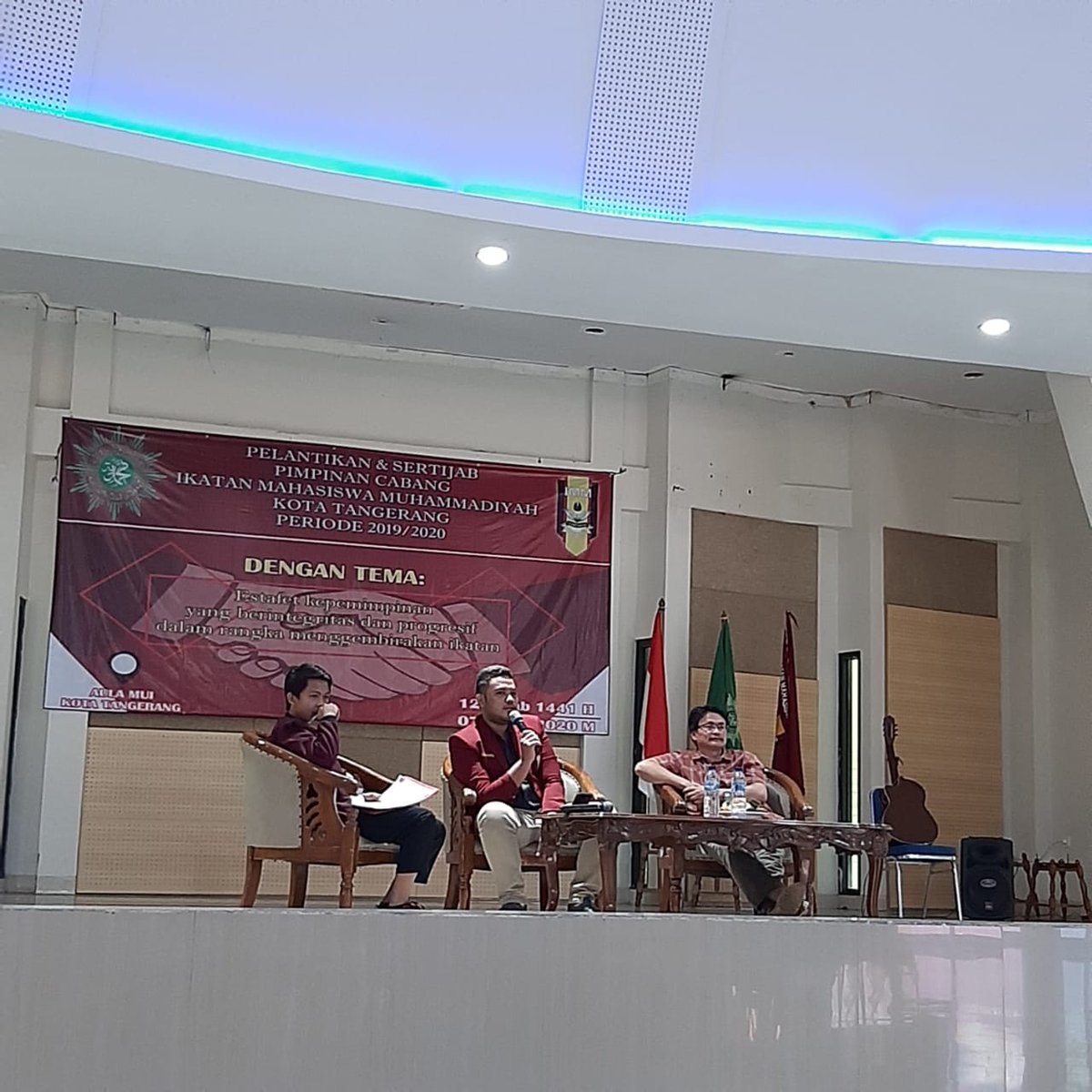 dppimmofficial's tweet photo. Ketua Bidang Hikmah, Politik dan Kebijakan Publik Imam Alfian menyampaikan materi pada kegiatan Pelantikan PC. IMM Kota Tangerang (@immkotang) #infoimm #MiladIMM56 #IMMJaya https://t.co/BB1KvFDjpS