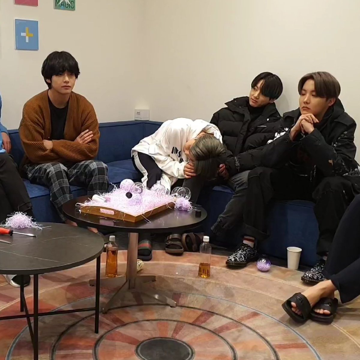 Stephanie94bts's tweet photo. @jikookvideos Jimin is so cute🥺 https://t.co/y3zzZ5sLiO