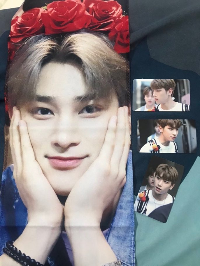 BabyLShop08's tweet photo. สลก. #ฮันกยอล ขนาด60x20 พร้อมการ์ด3ใบและซองซิป
🎈พร้อมส่ง 480บาทรวมส่ง
#ตลาดนัดX1 #ตลาดนัดPOCKETDOLZ https://t.co/dS7nkywVYG