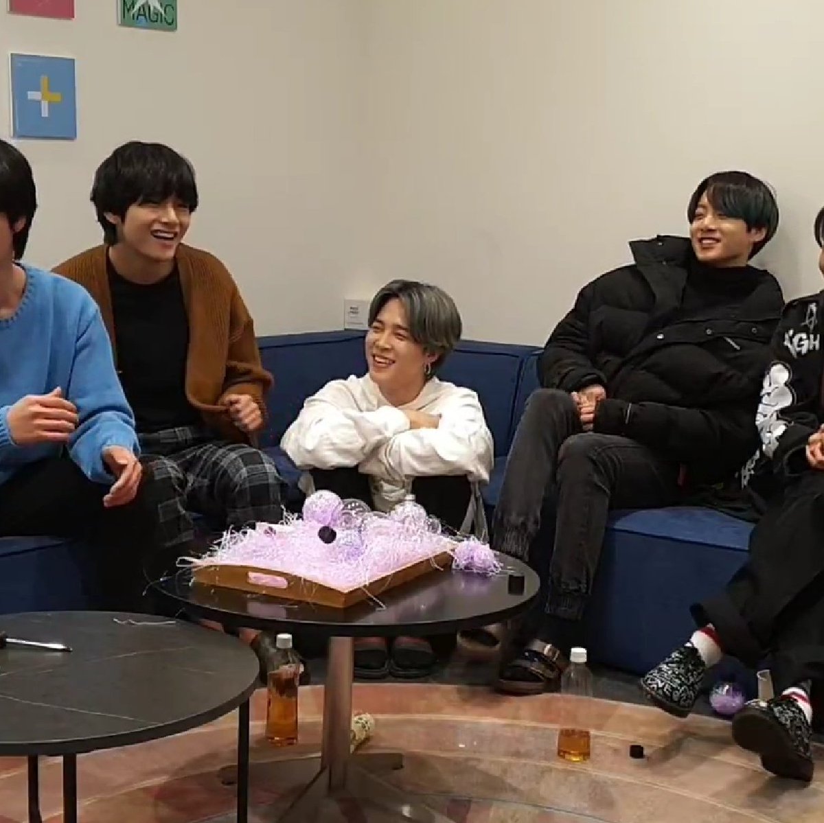 Stephanie94bts's tweet photo. @jmnpromise Anyone else heard Jimins lil chick squeak when he laughed? I did🐥🥺 https://t.co/PJObaRsZGP