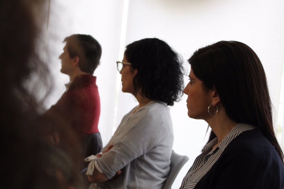 CreativaImpacta's tweet photo. 👏🏻👏🏻👏🏻Hoy estos profesionales #médico #ingeniero #economista #abogado #emprendedores están aprendiendo a #HablarEnPublico con nosotros. Sábado de #formación con la #FormulaImpacta https://t.co/Es8GWVcLKL