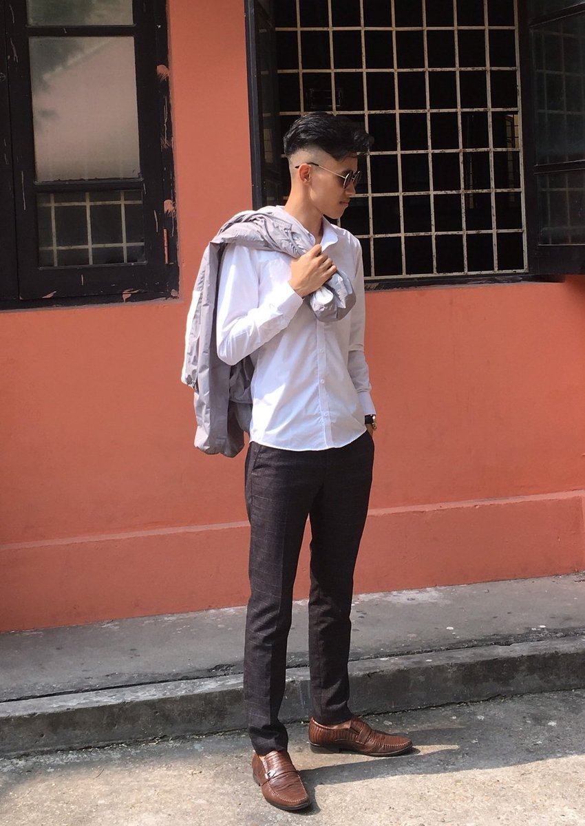 NguyenThangReal's tweet photo. Muốn tạo nên một đế chế bạn phải trở thành kẻ có tiềm lực. https://t.co/L8wEq4HD8b