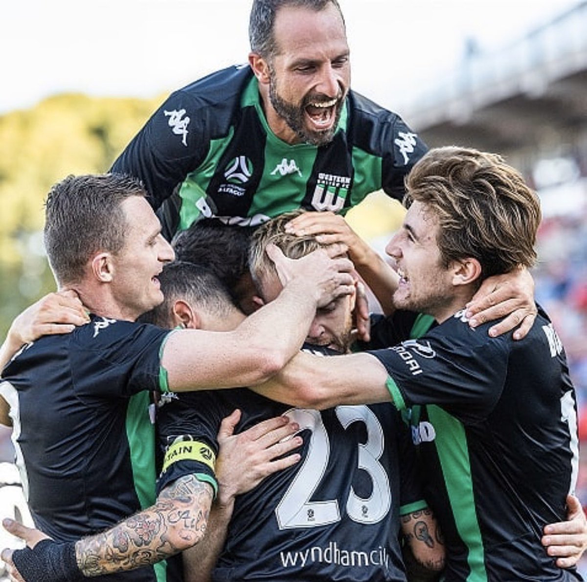 Steve_Horvat's tweet image. Together #WUFC #ForTheWest 💪💚🖤