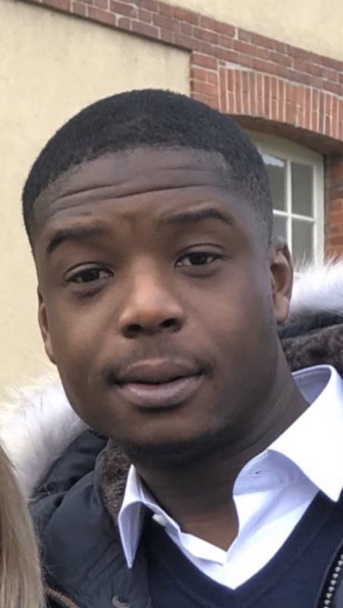 Adr7T's tweet photo. ninho quand il va se lever et va recevoir : "lourd le feat avec damso" https://t.co/vi4T0qij7x