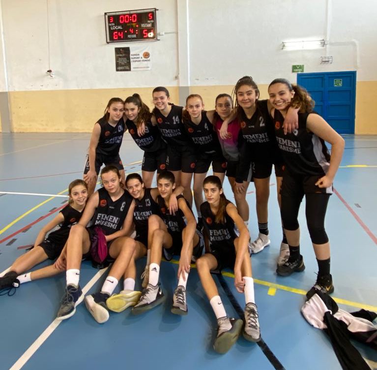 FemeniMaresme's tweet photo. Final a Llavaneres amb victoria important de les jugadores de @julicliment davant d’un bon rival. Resultat final #InfAFM 64 🆚 51 @TGNBasquet. Enhorabona equip! https://t.co/97Si3TuvrX