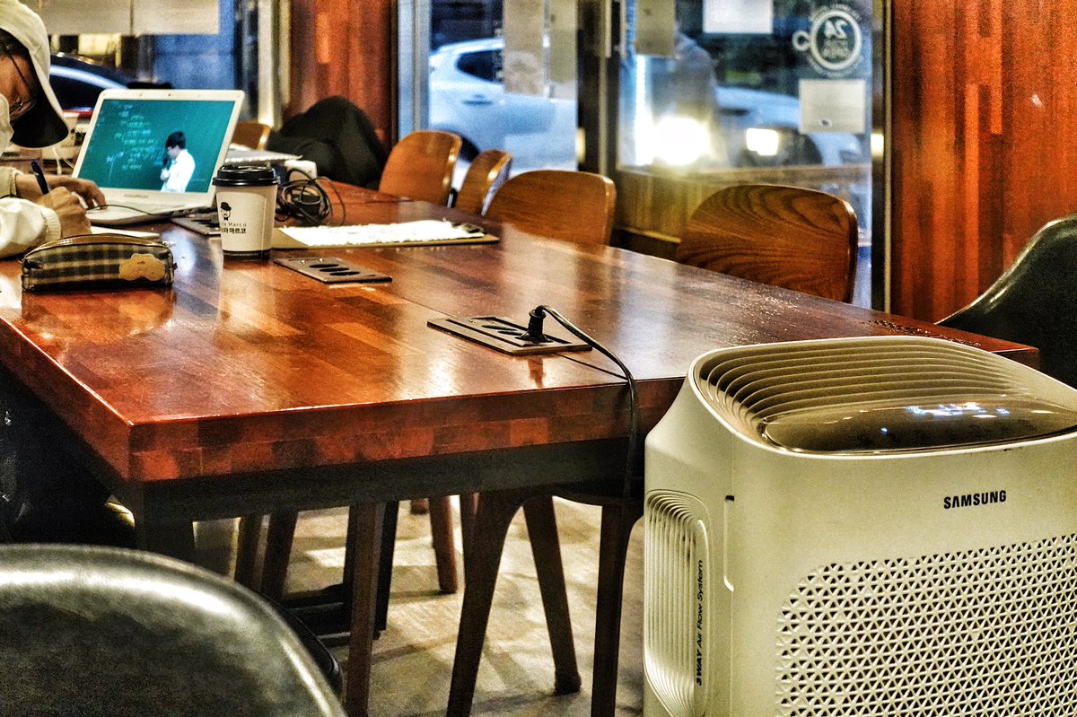 kosew's tweet image. 커반 24시간 무인 카페 체험 중. #경인교육대학교