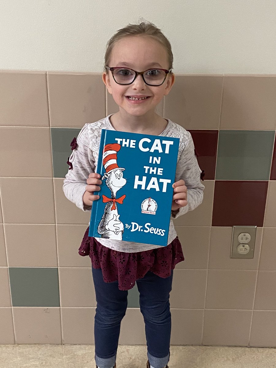 corrysd's tweet photo. Dr. Seuss photo booth and book give away at Corry Primary #MomentsMatter #WeAreTNG #ReadAcrossAmerica2020 https://t.co/VgbkaYbMc3