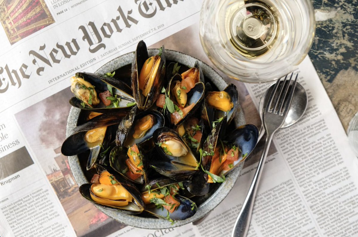 Staring down into a giant bowl of steamed Shetland mussels makes us so happy! 😀