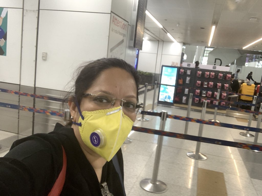 deepalinaair's tweet photo. Travelling with @sreeraman and @sskumar8 from #Delhi to #Mumbai. And I have been branded #NinjaCMO by @chetanmurthy2 due to this picture #meinmask https://t.co/2PRkH3duWY