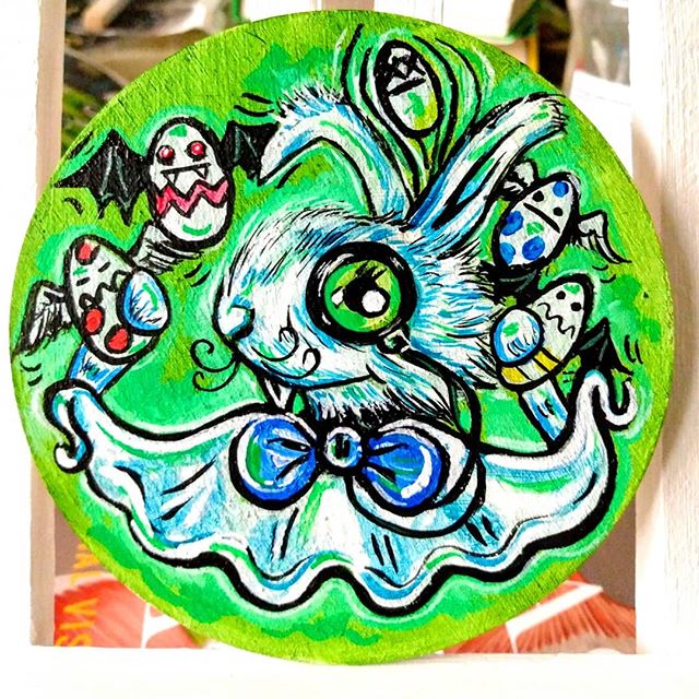 carpetcatart's tweet photo. #spookyEaster👻#acrylicart🖌👻🐰 https://t.co/gcKeBR3N5f
