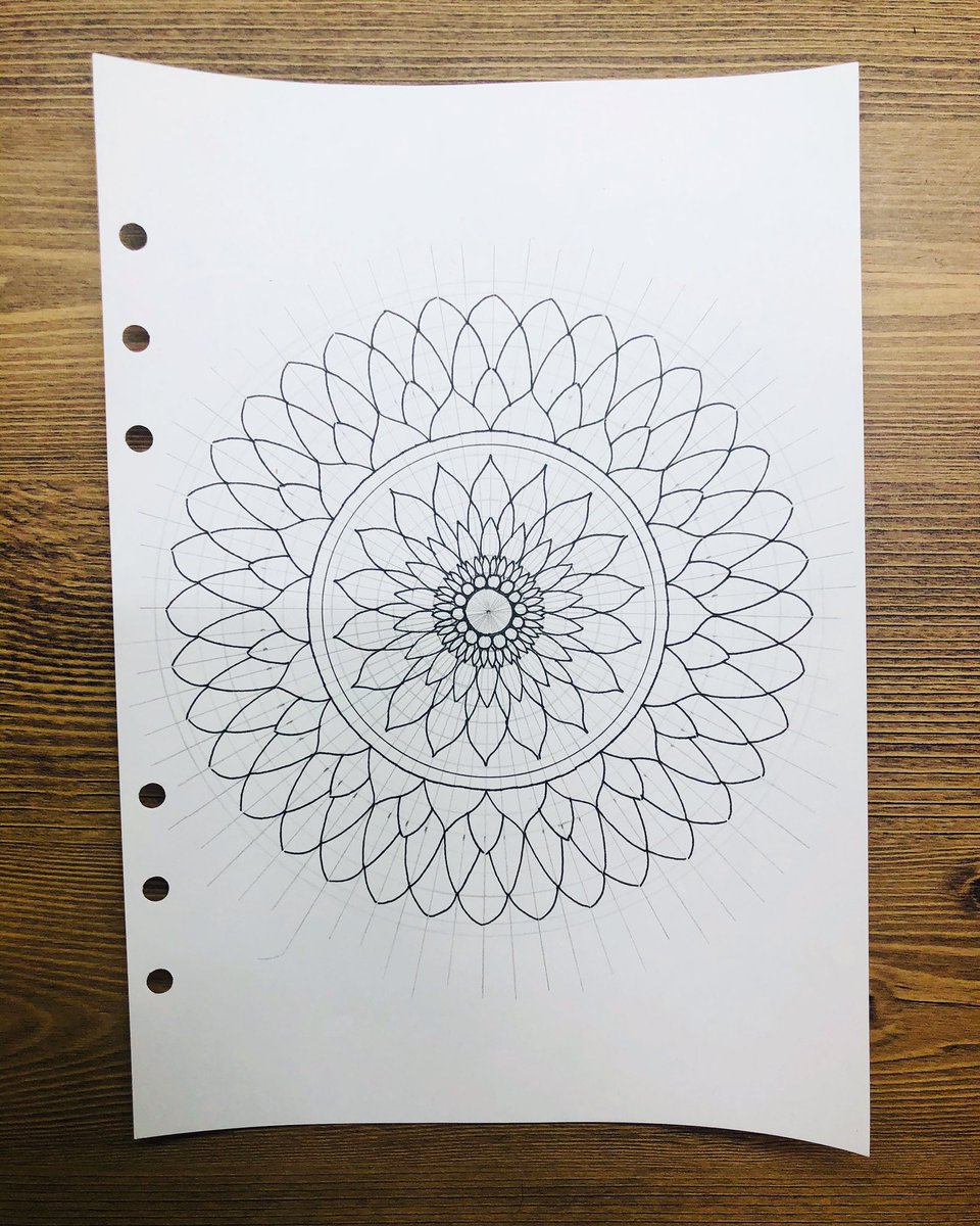 qkrtmdcksdhk's tweet photo. #노가다 #잰탱글 #젠탱글 #zentangle #만다라 #패턴 #패턴아트 #아트그램 #그림 #펜그림 #원 #동그라미 #패턴소품 #art #미술 #흑백 #선 #선그림 #선연습 #또다른 #시작 https://t.co/1GbrZhAtsG