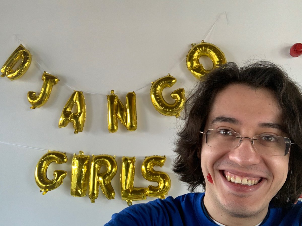 hola Sheffield

As I seem to not do enough workshops for work, I’ve come up to see friends and have fun teaching 😁.

It’s very well organised. They have temporary tattoos of hearts!