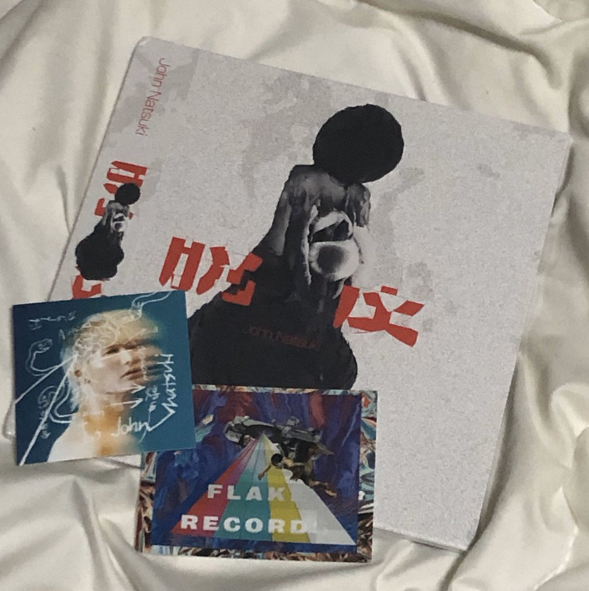 1330059's tweet photo. サブスクで聴ける世の中ですが
好きなアーティストは
CDを買います。

 #JohnNatsuki
 #脱皮 https://t.co/FkL4jA395Z