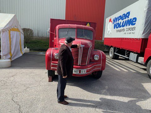Raymond Cordier, le fondateur de <a href="/ByCordier/">Transports Cordier - Hyper Volume</a>, aux côtés de ses premiers camions. #patrimoine #industriel #fntr