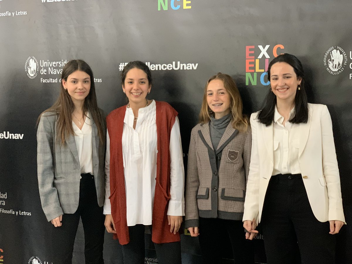 colegioeskibel's tweet photo. Enhorabuena a nuestras alumnas del programa de #ExcellenceUnav por su la defensa de su trabajo. @universidaddenavarra @colegioerain_  @ExcellenceUnav https://t.co/lGsZEnmI36