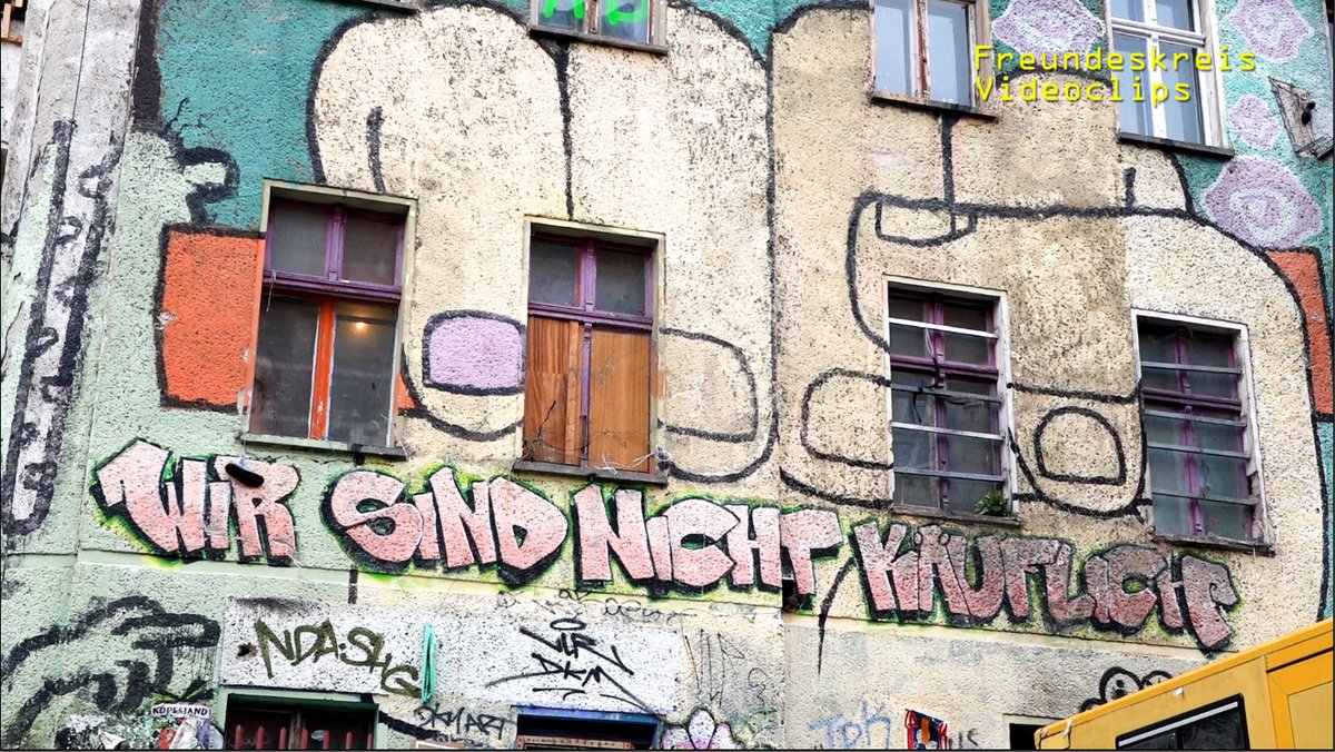 freundeskreisv's tweet image. Video: #Liebig34: selbstorganisiertes feministisches Hausprojekt 
youtu.be/crG4zkRl0I0

seit über 20 Jahren ein Ort an dem sich Feminist*innen gegenseitig stärken, von Zwangsräumung bedroht

#BerlinvsAmazon-Demo

@Liebig34Liebig @Padowatchblog
#Feminismus #Frauenkampftag #8M
