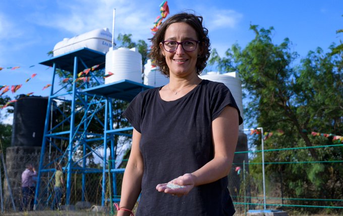 CSIC's tweet photo. Las científicas amplían las fronteras del conocimiento en biotecnología, neurociencia, física, nuevos materiales, nanotecnología, óptica, alimentos, cambio climático, sociología y humanidades. 
En este hilo presentamos a algunas de nuestras investigadoras y su trabajo ⬇️
#8M https://t.co/cYxkZDOtmE