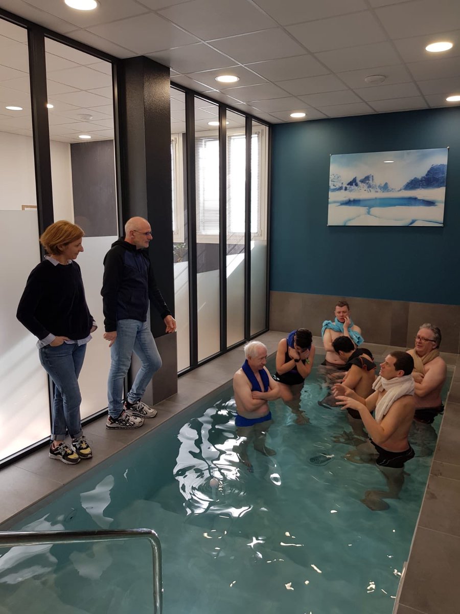 Exaequo_fr's tweet photo. 💪🏻SÉANCE RÉCUPÉRATION POUR LE CLUB DU SPORT💪🏻
Ce matin nos membres du club du sport avaient rendez-vous pour découvrir le cabinet Kiné Forme Récup 🤗
Denis Morcel et toute son équipe ont reçu nos 40 membres dans leur espace consacré aux massages, au coaching et au bain froid 🛀 https://t.co/QYwOXeimFv