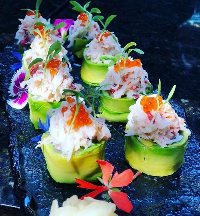 Para los que disfrutan el fresco sabor de la centolla, está es la recomendación para disfrutar  en el @barjardinsecreto #sushisinarroz #cocinarelajada #chile ift.tt/2v1TfqZ