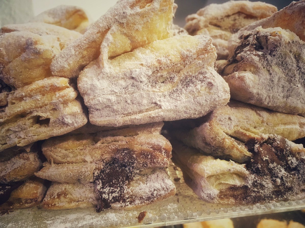 celiciaspara's tweet photo. Pues para el sábado unos Miguelitos de la Roda y #singluten claro
Contamos con un equipo de cracks q se atreven con todo 

#calidadsingluten #glutenfree #miguelitosdelaroda #celiacos #celiacs #obrador #aptoparaceliacos #madrid #trescantos https://t.co/ES36jh1uCl