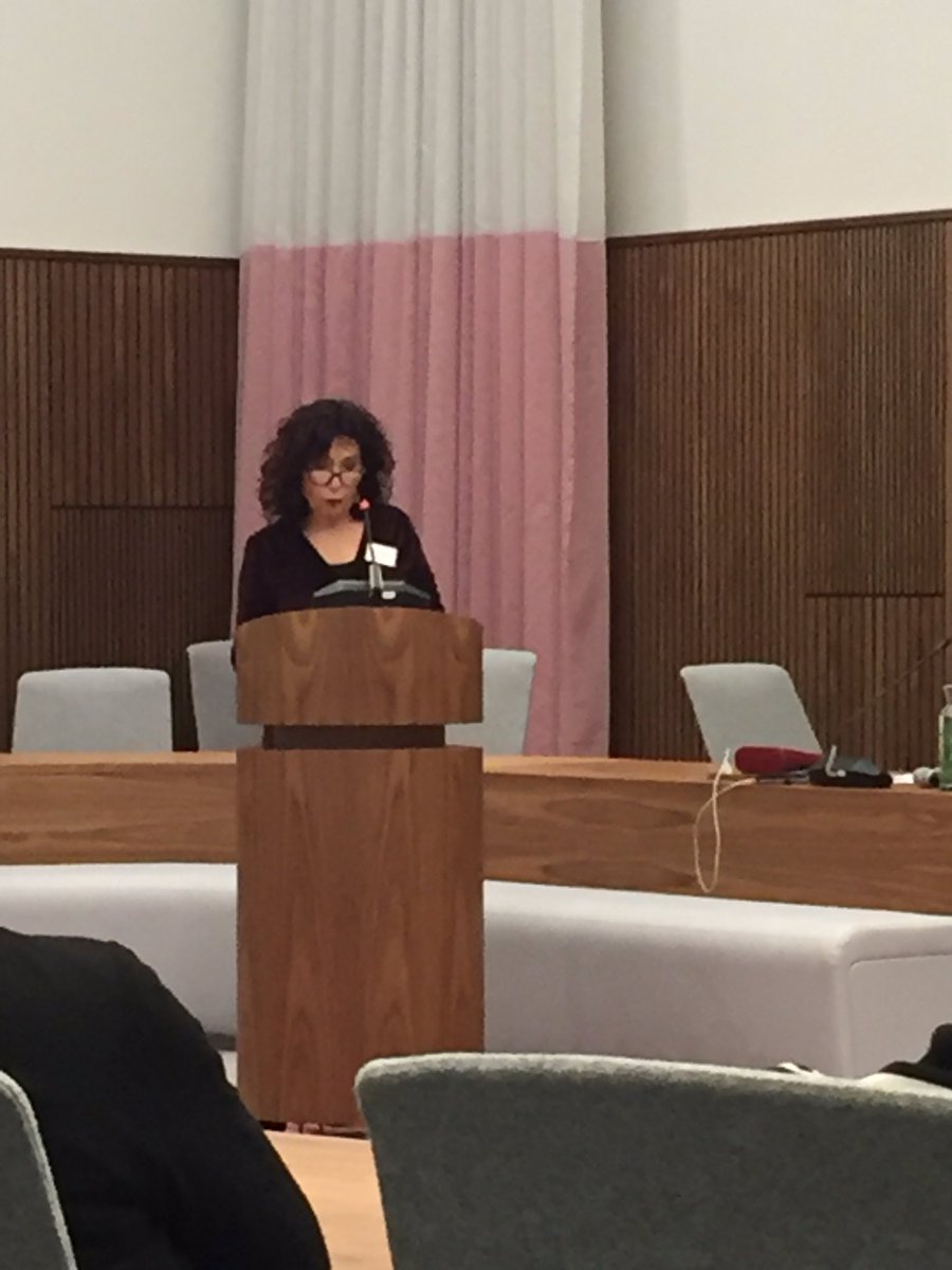 Opening vd Keynote speaker <a href="/NevinOzutok/">Nevin Ozutok</a>  voor 5de editie Europa’s Rafelende Randen in <a href="/Gemeente_Assen/">Gemeente Assen</a> na burgemeester  <a href="/MarcoOut/">Marco Out</a> en chair <a href="/ThillaF/">Thilla Franken</a>