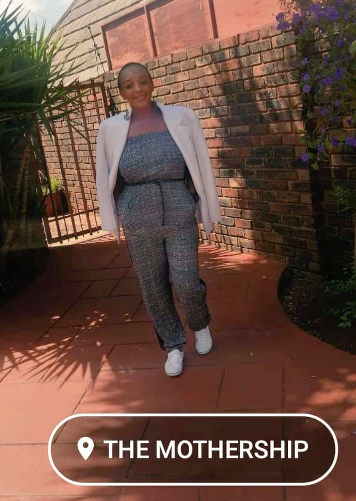 Miz_M's tweet photo. Akere other kids are running #kosmos3in1 rona we outchea supporting #rsadotcom winter launch πΏπ¦ https://t.co/4HuTJtNXn7