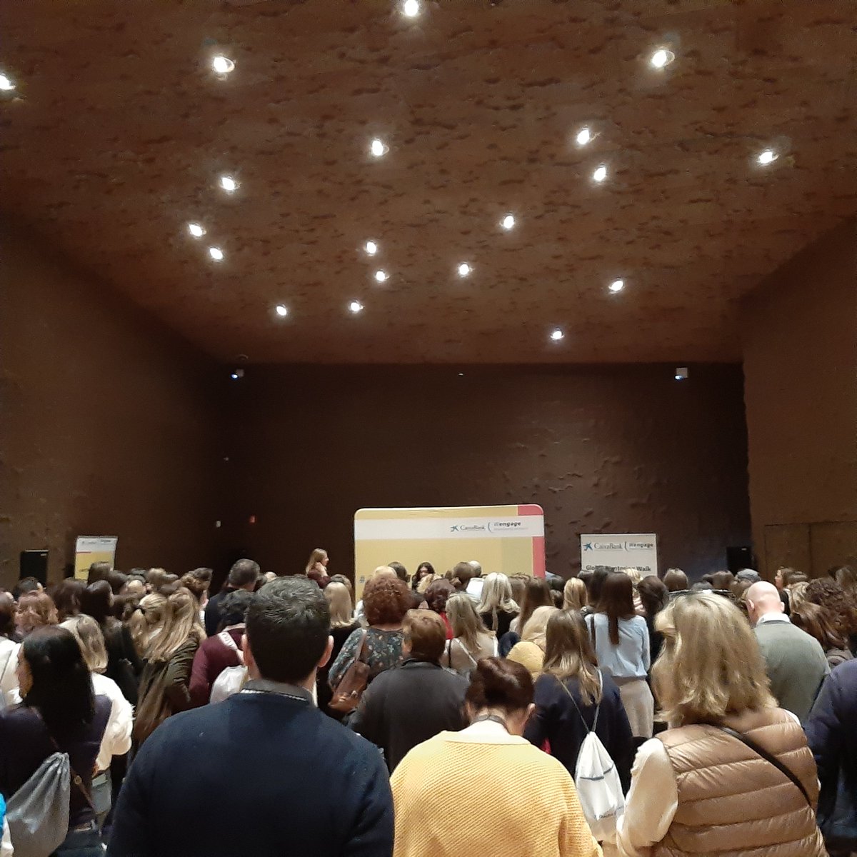 PatriziaLaplana's tweet photo. @vitalvoiceseuro Thanks for this great initiative! #Globalmentoringwalk2020Madrid #DiaDeLaMujer #activementoring #wellness @WELLcertified #wearewell @WIRES_Spain @Teresamarz https://t.co/RfmTz02rIR https://t.co/iRN3aG2mOr