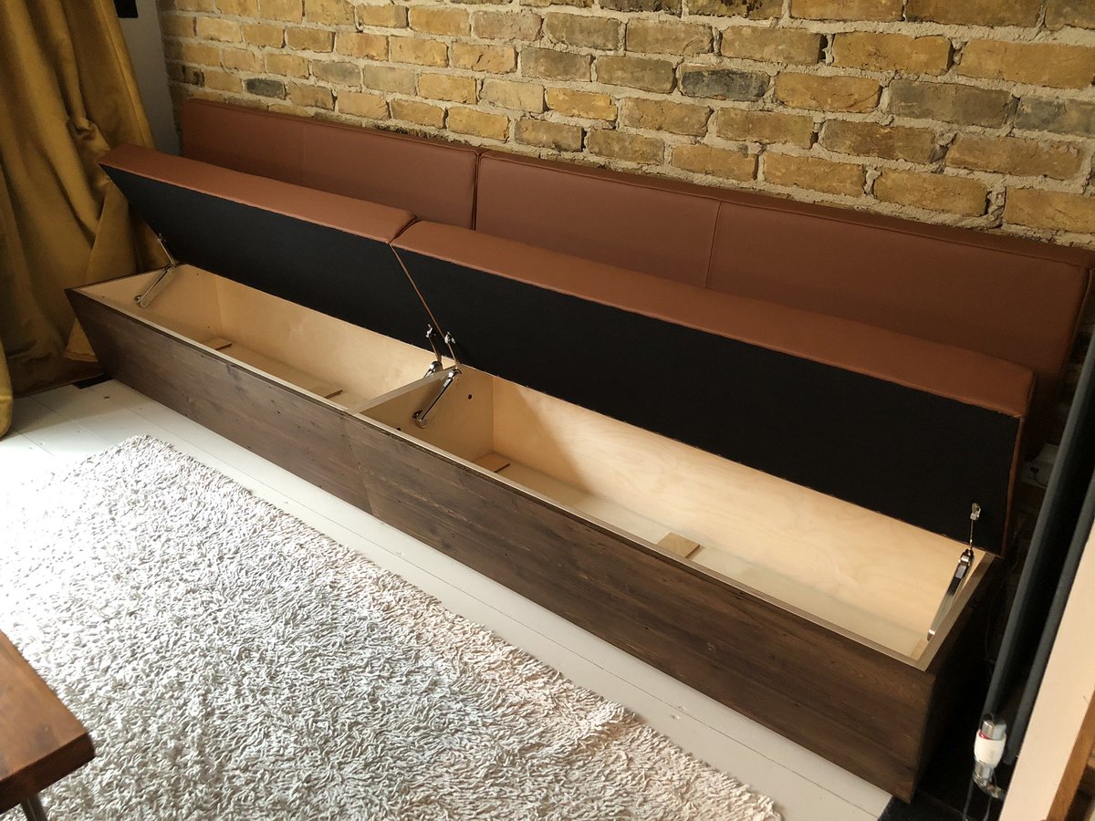 WalthamstowDad's tweet image. Just finished working with upholsterer Vanessa Butt - check out her instagram instagram.com/vanessa.butt?i…

We gave her the tricky task of tailoring this Scottish leather from @MuirheadLeather for a seating banquet with integrated storage trunks and she did a wonderful job.