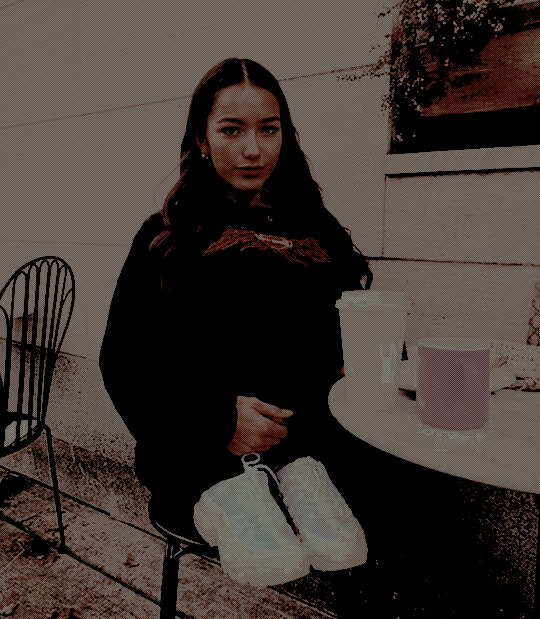 ❛ ISABELLA. tweet media