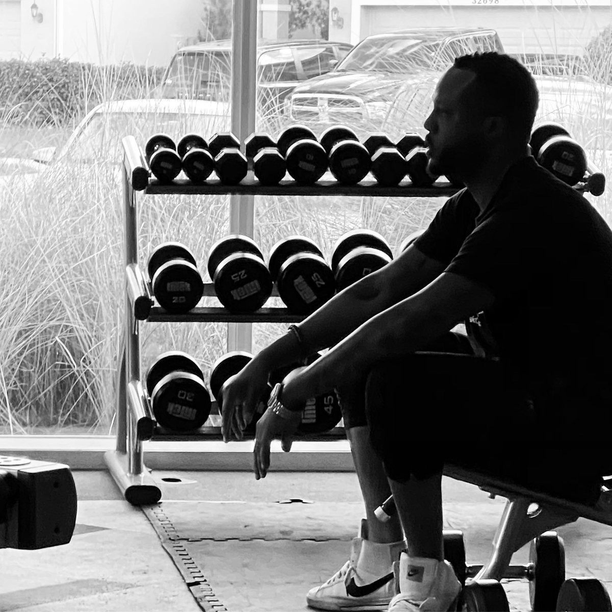 PenzDeep's tweet photo. Rise and grind everyone! Greatness doesn’t happen all of a sudden. It’s a repeated action of specific events.

#rnbmusic #recordingartist #songwriter #singersongwriter #musicindustry #musicforfilm #musiclicensing #musicsupervisor #filmmusic #realrnb #rnbjunkie #newmusic https://t.co/R9WrQRlZ0s