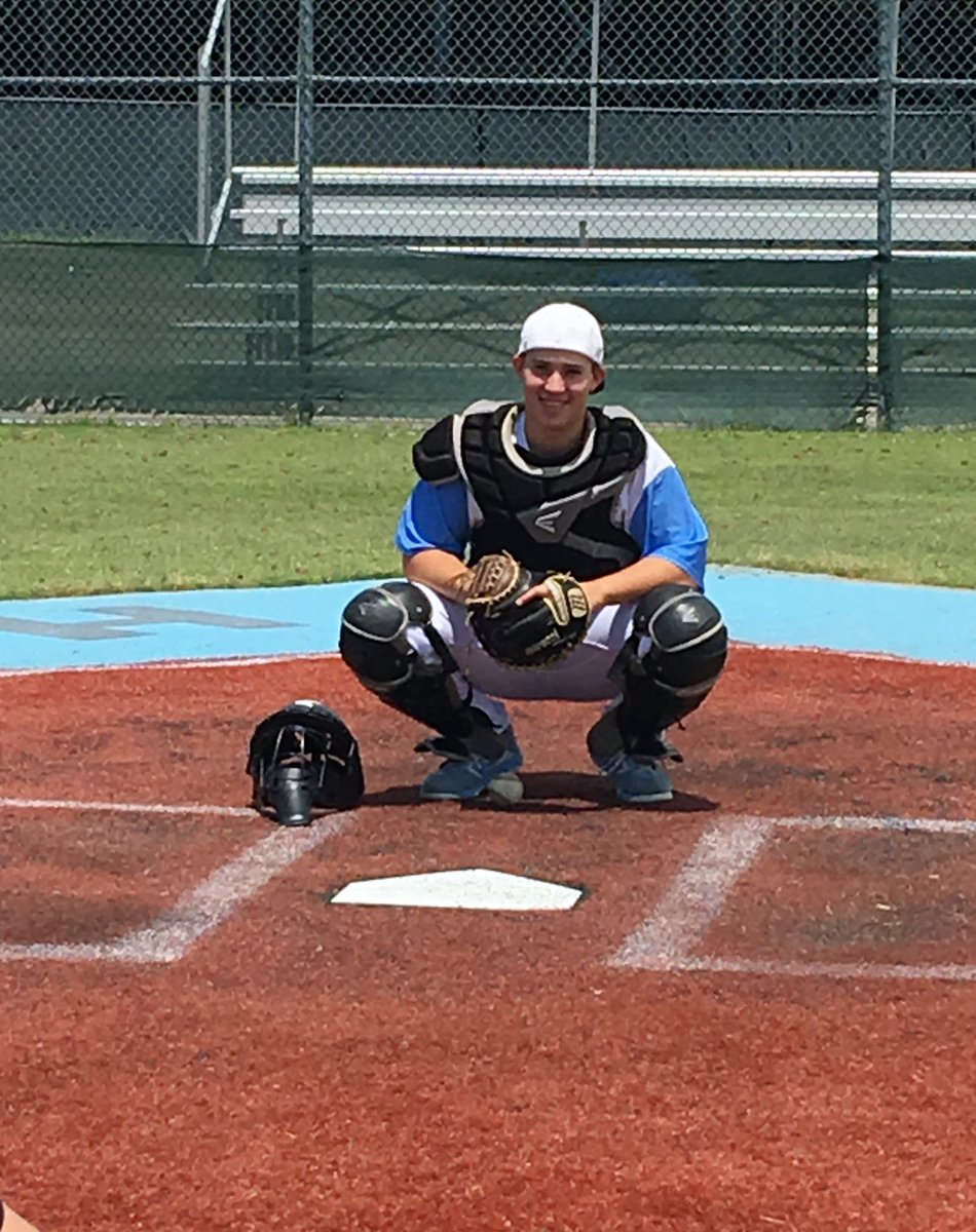 Jaimesboys's tweet photo. Very excited for the first scrimmages for Hanover Hawks Baseball today. Can’t believe it’s Adams last year of high school ball...where has the time gone.#senioryear #allgrownup #baseballsenior #pennstatebeaverbound #hawkyeah #squadup https://t.co/G5a1emPPN2