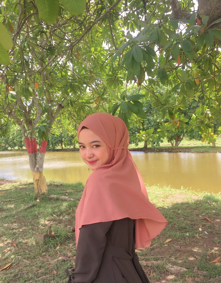 dedesinii's tweet photo. @radenrauf Aku gak mau minggu maunya ahad aja,
Aku gak mau menunggu maunya langsung akad aja 🙏🏻🙃

Semoga beruntung #lovestory #malamminggu https://t.co/P9EBYk37Zw