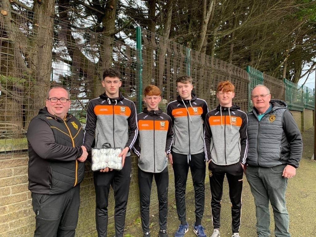 All Ireland Semi Final Day!
Seize the opportunity lads 💪
Best Wishes to @CpcBallycastle Senior Hurlers in today's All Ireland PaddyBuggy Cup SemiFinal. Anthony & Dessie pass on well wishes on behalf of the Club & a donation of Sliothars, to Jack, Reuben, Fergal and Mark. #Ádhmór