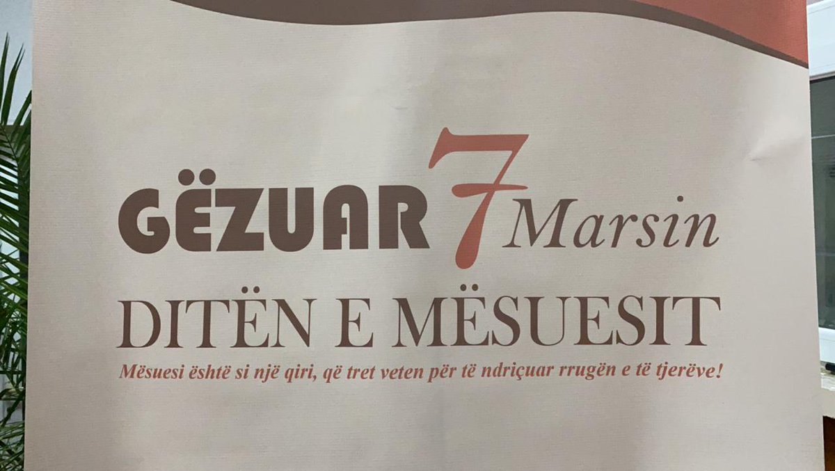 BashkiaP's tweet photo. Gëzuar 7 Marsi, festa e mësonjësve!

Respekt, nirënjohje dhe krenari për çdo mësues/e që i ka dedikuar jetën  arsimimit të brezave✍. Përulje për punën e atyre që nuk janë më mes nesh por që me punën e tyre të pa kursyer kanë dhënë dije për të gjithë ne. 
 Gëzuar!💐 https://t.co/JWyEvgcQN7
