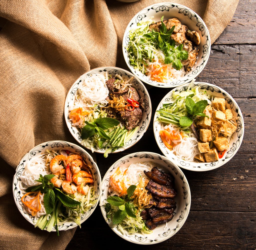 VietEat's tweet photo. Treat yourself, it is Saturday after all. Tag someone you would want to feast over this with! 😋 https://t.co/5yAhIlgWvH