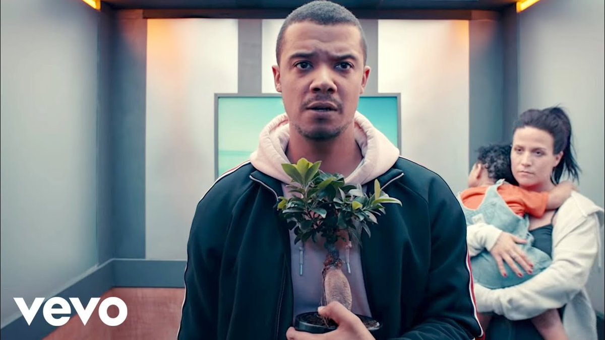 Celeb_FC's tweet photo. #CelebFCFounder Karin #MusicOfChoice this pm - @RaleighRitchie #TimeInATree https://t.co/IO5ZbApADK ❤️⚽️❤️🎶🎵🎶 ❤️⚽️❤️ https://t.co/3pgdkXfbOW