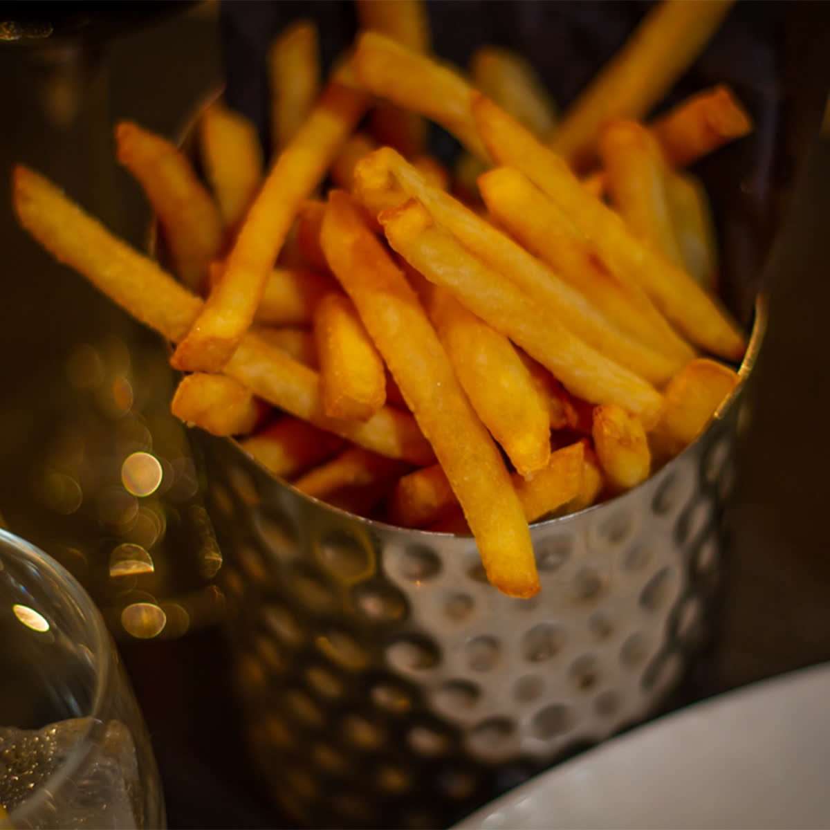 avitalian's tweet image. A side you can always rely on…the classic French fry! 🙌

Join us for lunch or dinner if your dockside! 📍

amerigovespucci.co.uk

#CityLife #Docklands #OliveBread #Olive #LondonFoodBloggers #PickOfTheDay #ItalianNibbles #SkyLine #InstaDocklands #FoodWithAView