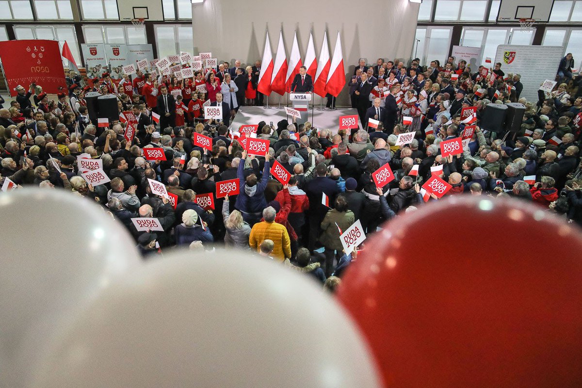 Andrzej Duda tweet media