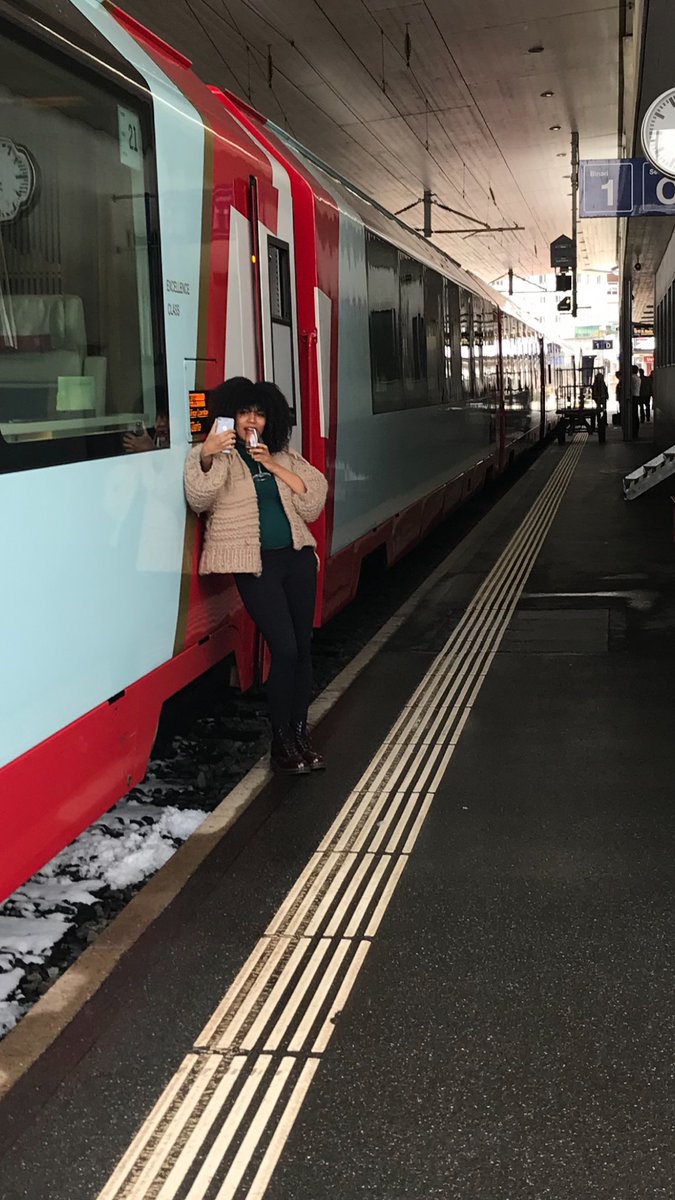 NineInchNilina's tweet image. Just arrived back in Switzerland and this is how we’re doing life #inlovewithSwitzerland #GlacierExpress #ExcellenceClass