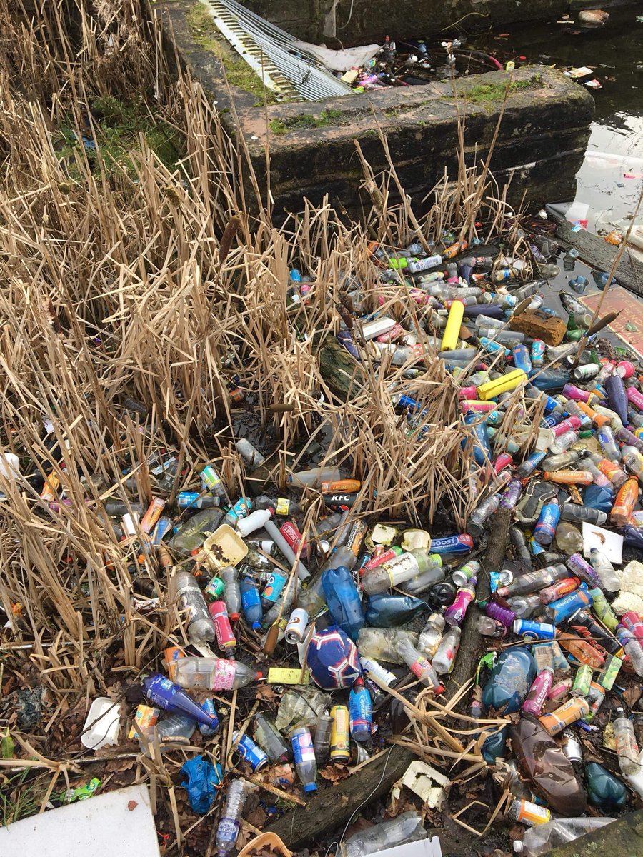 SankeyCanal's tweet photo. Over the last two weekends SCARs members have been working with StHelens Angling Association in StHelens to clear rubbish from the lenons stretch of the canal. Around 40 bags have been taken out.

Thanks to everyone for their time.

It’s all good now.

Here’s before and after. https://t.co/PKEKsqnebB