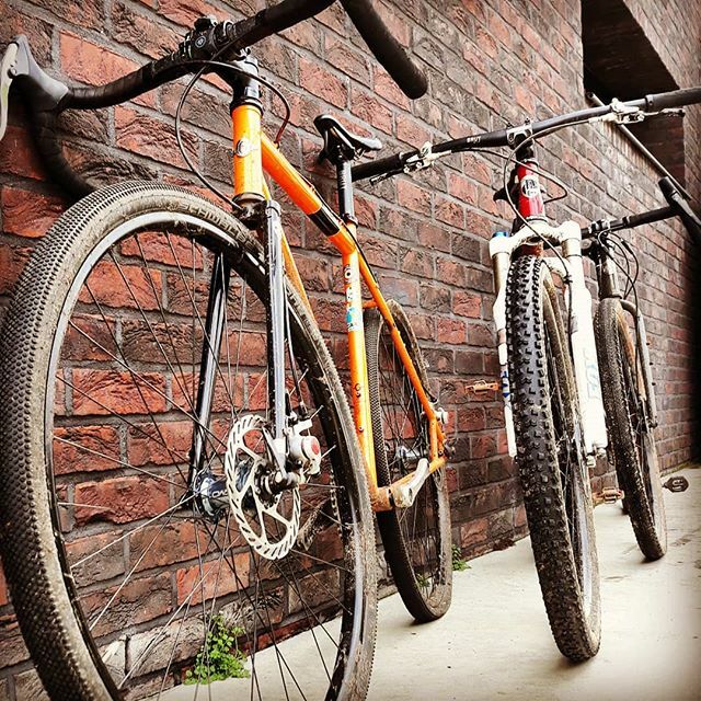 #bikepark ... N+1= 😎🤙 #EndlessRiding #mountainbiking #gravelgrinding #commuter #singlespeed #konabikes #steelforreal #adventurebybike #sportersbelevenmeer #sportenindenatuur #buitenbeleefjemeer #sportinheusdenzolder #vanhtotz #iemandheeftteveelindemo… ift.tt/39zATNg