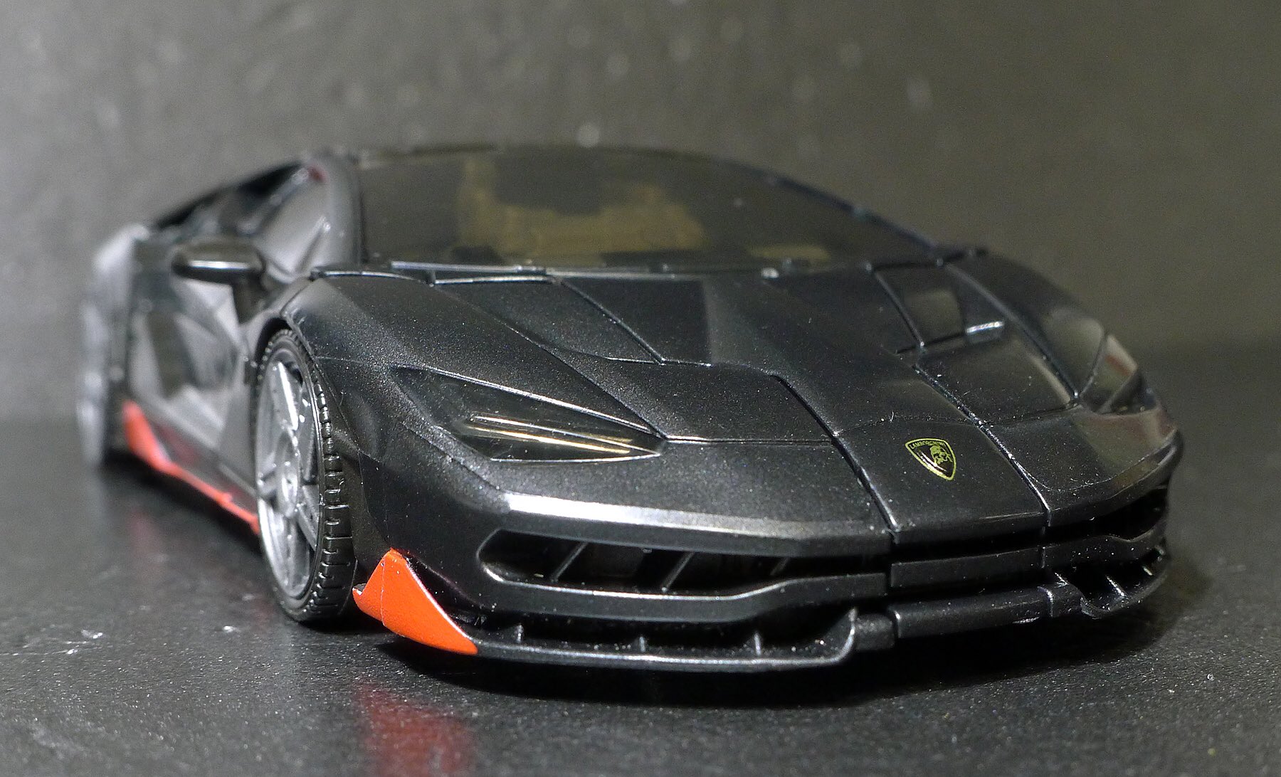 勝仁郎 私の好きなランボルギーニのセンテナリオに変形するトランスフォーマーのオートボットのホットロッド この車体がロボットに変形するって凄いよね Transformers Autobot Hotrod Lamborghini Centenario トランスフォーマー