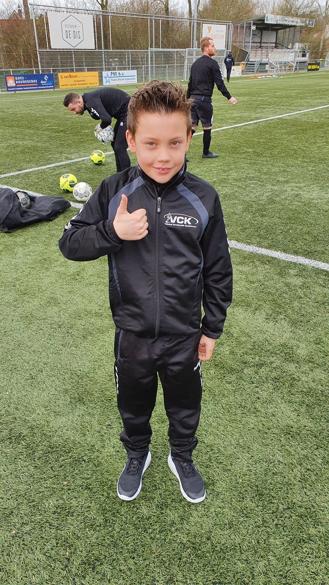 mauricestougje's tweet photo. Jayden (onze kanjer) is vandaag Pupil van de Week bij de wedstrijd om #periode2 bij @vck_koudekerke tegen @VVLebo bij winst is VCK periode kampioen en onze jongen een feest en ervaring rijker! #vckleb https://t.co/j6WRGQ3ooG