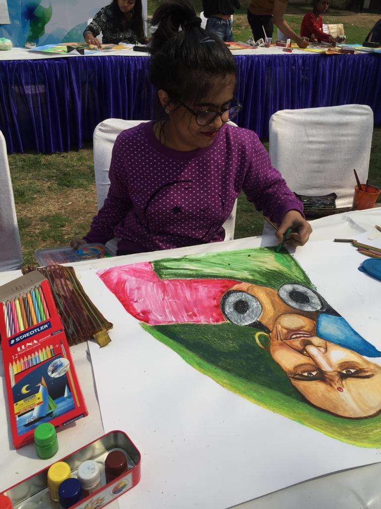 artmanvisharma's tweet photo. So it was an amazing experience at UDAAN Youth Fest! @udaanutsav 
Got to know more about art, met some genuine artists, participated in various events, saw @ManojTiwariMP  and made some good memories 💙 #udaanutsav #udaan #manojtiwari #art #ArtistOnTwitter #Artist #painting https://t.co/4gByFptu7S