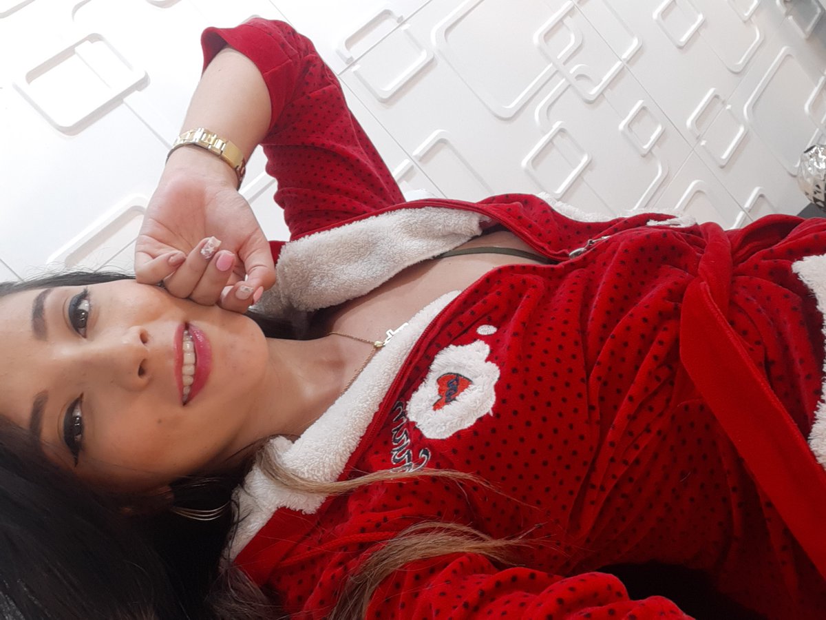 nathali85697705's tweet photo. good morning my loves good day😘😍💟 https://t.co/FCkVPrrFUh