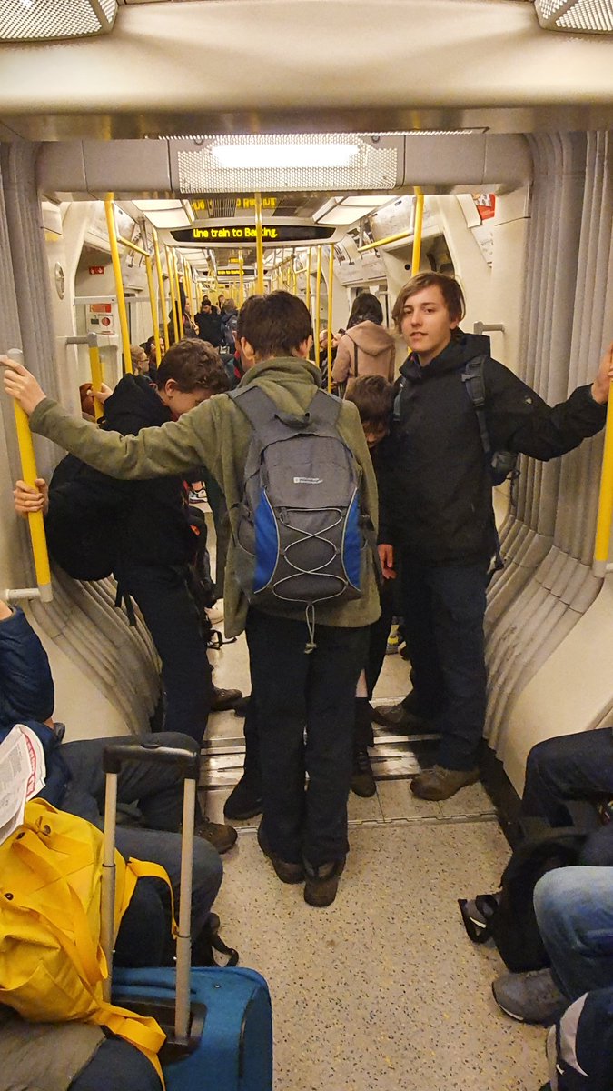 6thExeterScouts's tweet photo. Scouts are happy.
Foot in each carriage as it goes round the bends!
🤣🤣🤣🤣
#BigKidsForever #TeamExeter #MonRun20 https://t.co/fPWFACPbHL