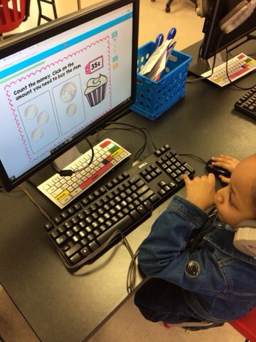 evagriffin10's tweet photo. I love it when they come in and ask βDo we get to play Boom Cards today?β And then cheer when I say Yes! π 1st gr is learning to count money with #BoomCards. ππ»ππ» @BoomLearning #ColtPride #ComputerLabFun https://t.co/dw52hQVwS4